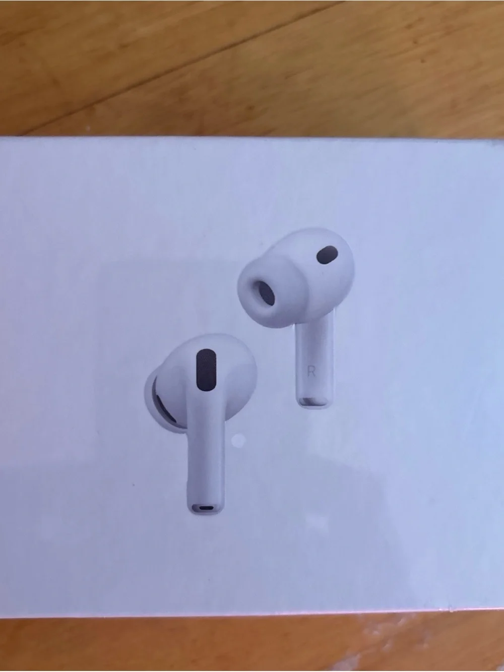 Apple AirPods Pro 3 Earbuds wireless charging in case